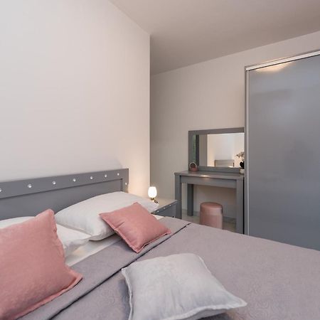 Villa Jana Luxury Apartments Novalja Ruang foto