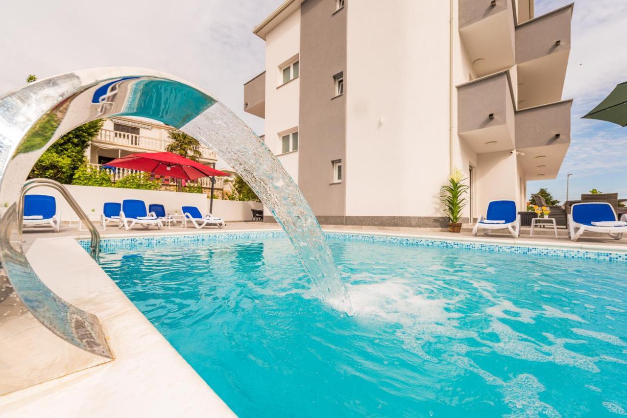 Villa Jana Luxury Apartments Novalja Bagian luar foto