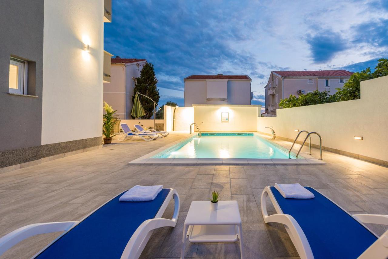 Villa Jana Luxury Apartments Novalja Bagian luar foto