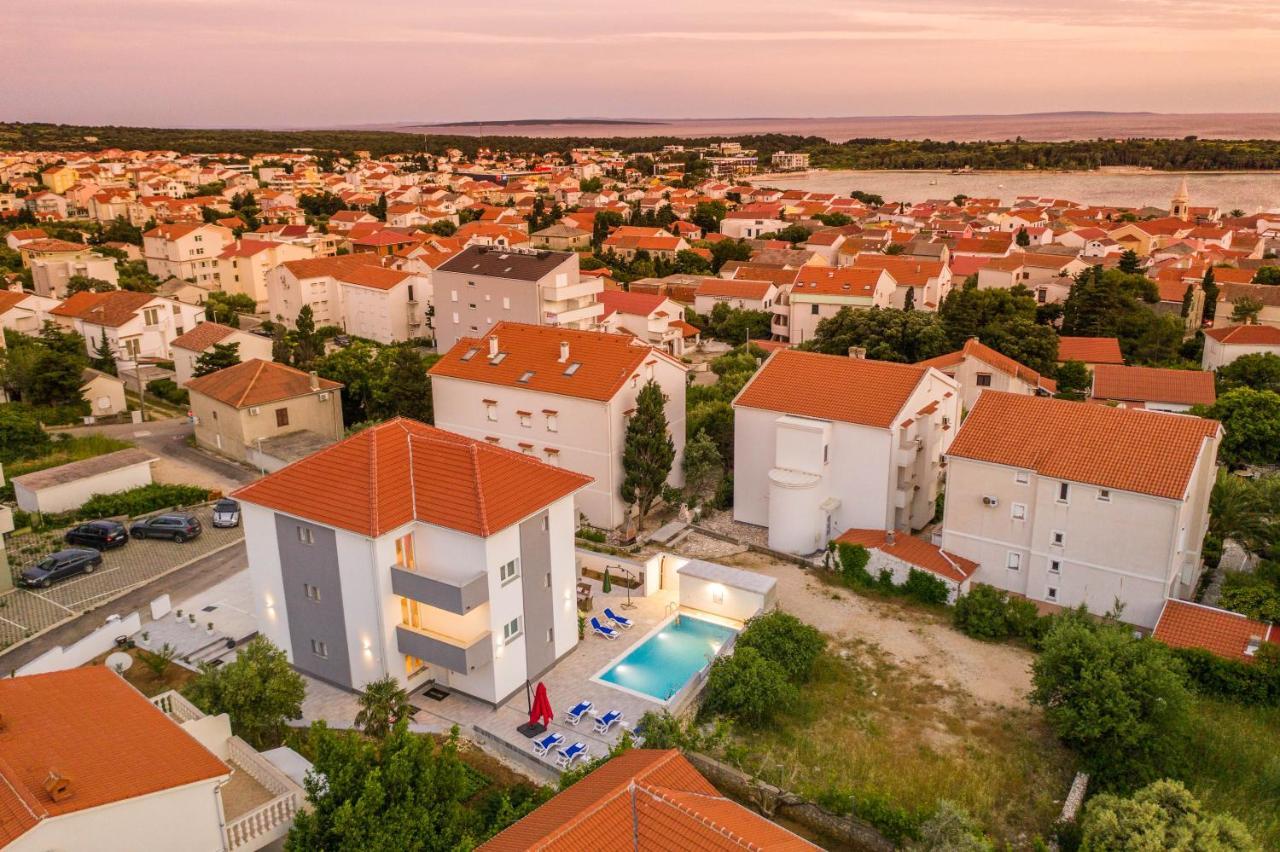 Villa Jana Luxury Apartments Novalja Bagian luar foto