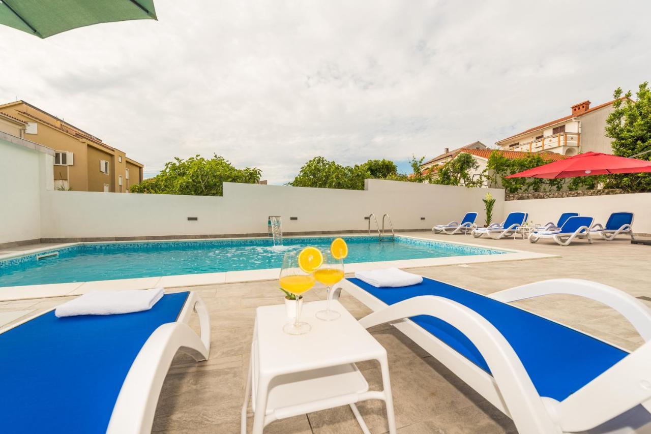 Villa Jana Luxury Apartments Novalja Bagian luar foto