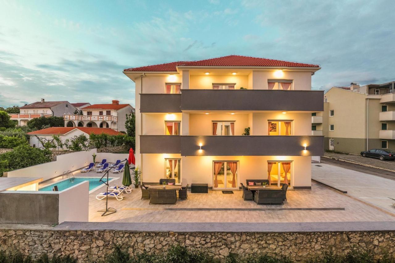 Villa Jana Luxury Apartments Novalja Bagian luar foto
