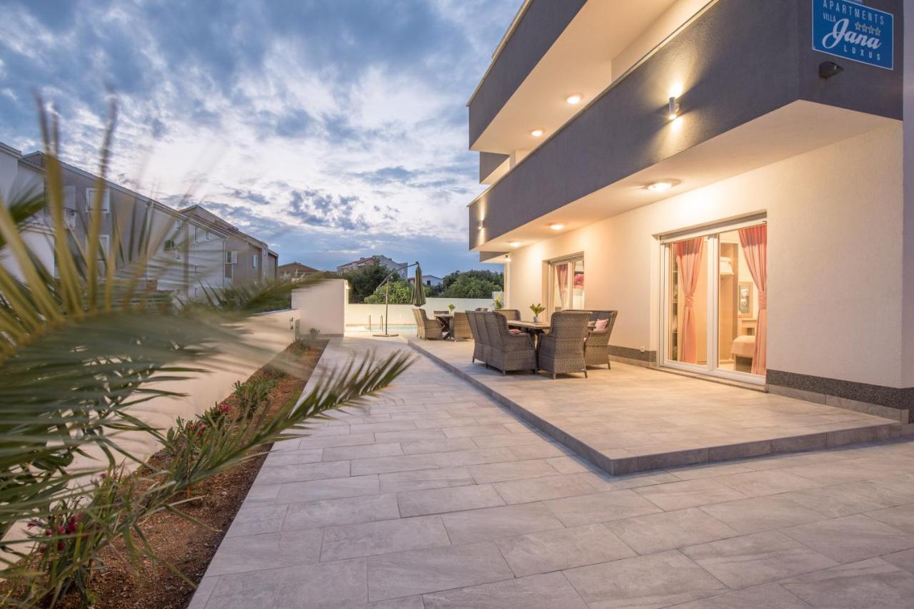 Villa Jana Luxury Apartments Novalja Bagian luar foto