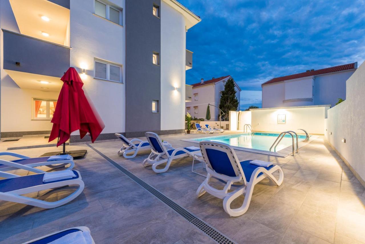 Villa Jana Luxury Apartments Novalja Bagian luar foto
