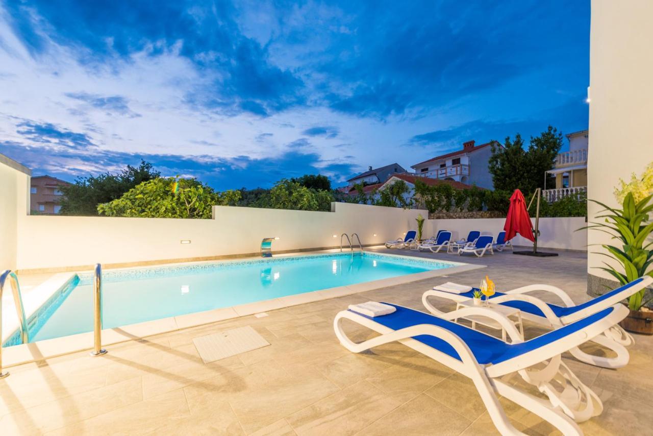 Villa Jana Luxury Apartments Novalja Bagian luar foto