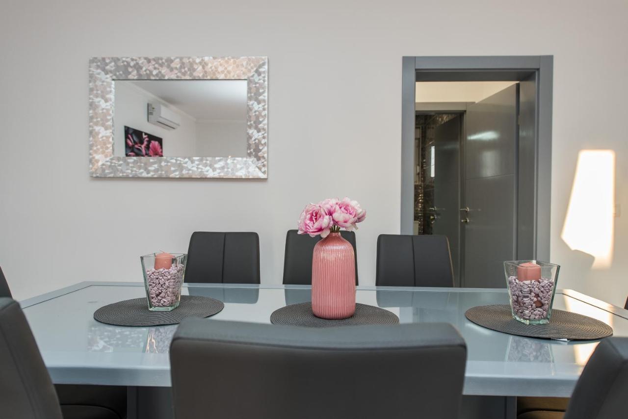 Villa Jana Luxury Apartments Novalja Bagian luar foto