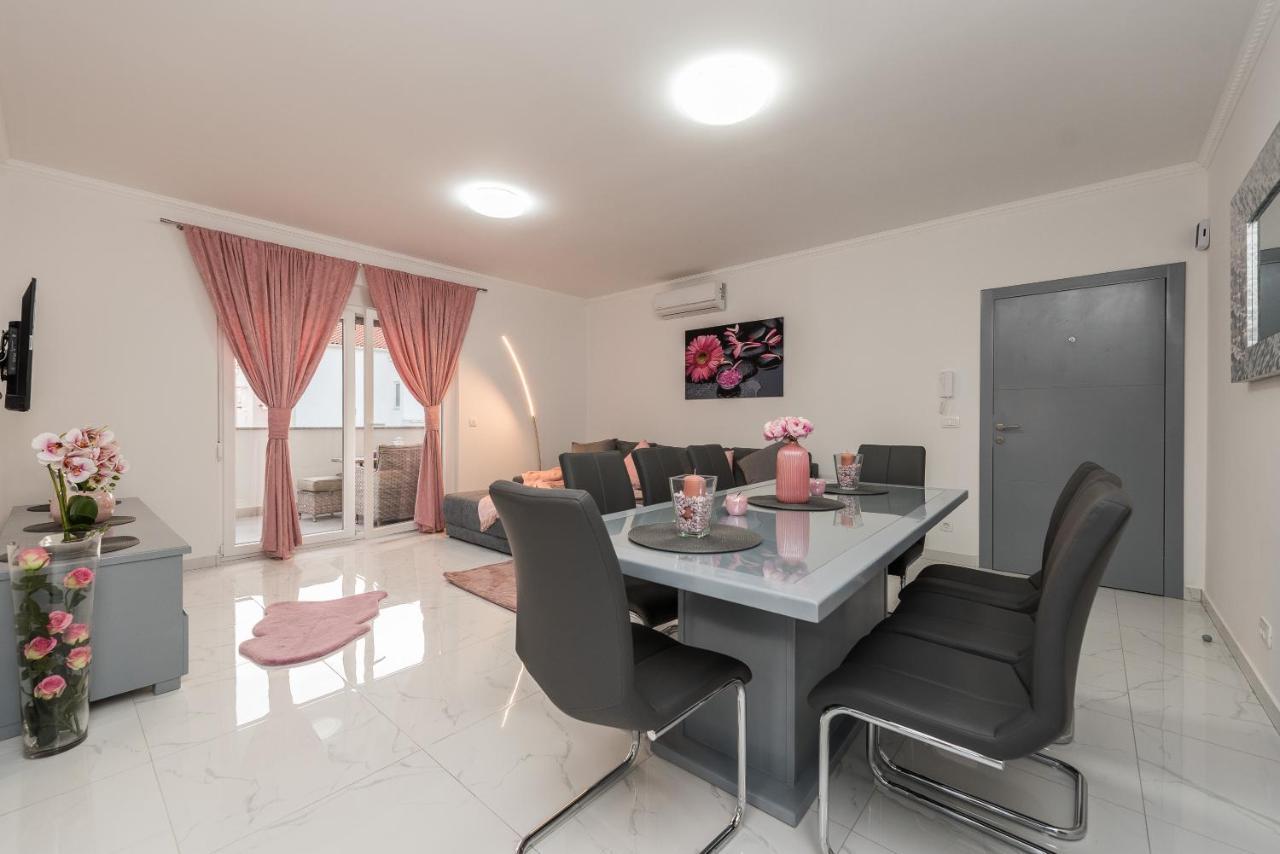 Villa Jana Luxury Apartments Novalja Bagian luar foto